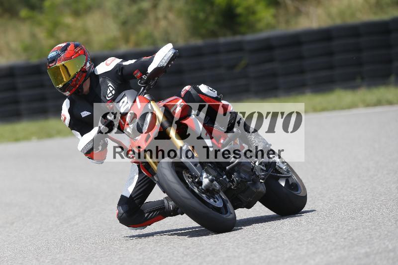 /27 12.06.2025 Ducati Schweiz Trackday Warmup  ADR/gruen-vert/22